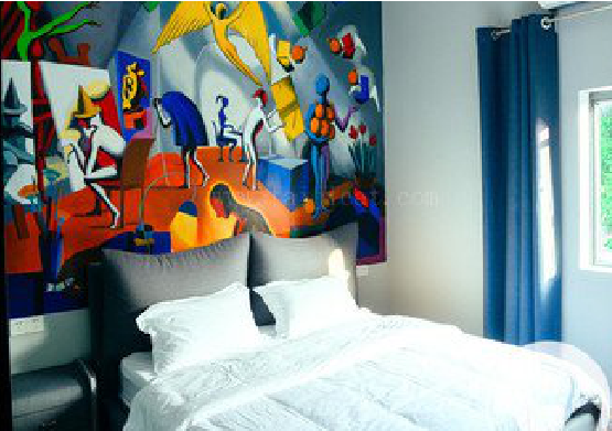 独山对于酒店的墙体彩绘而言更注重哪些方面？